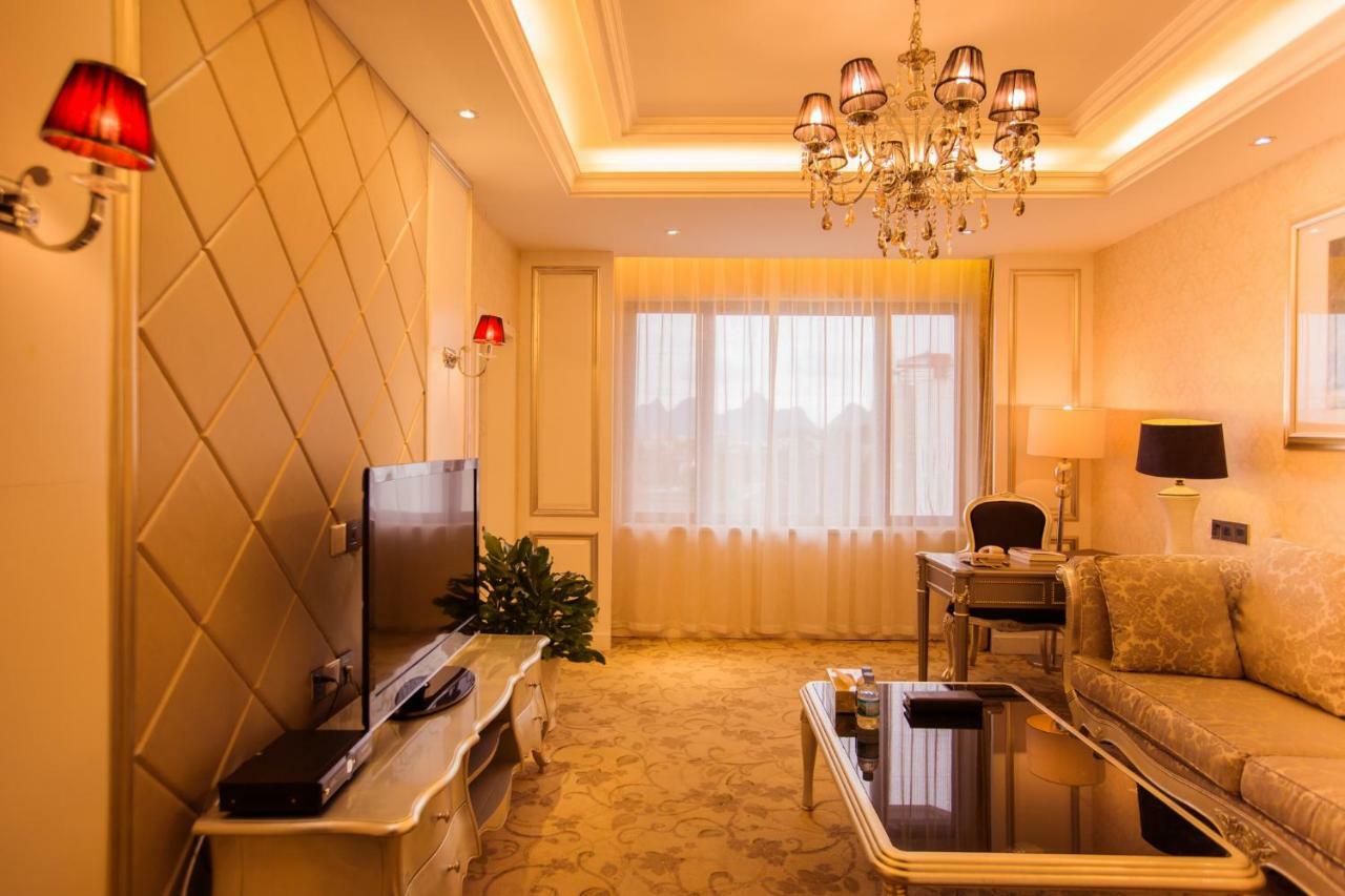 Guilin Ronghu Hotel Exterior photo